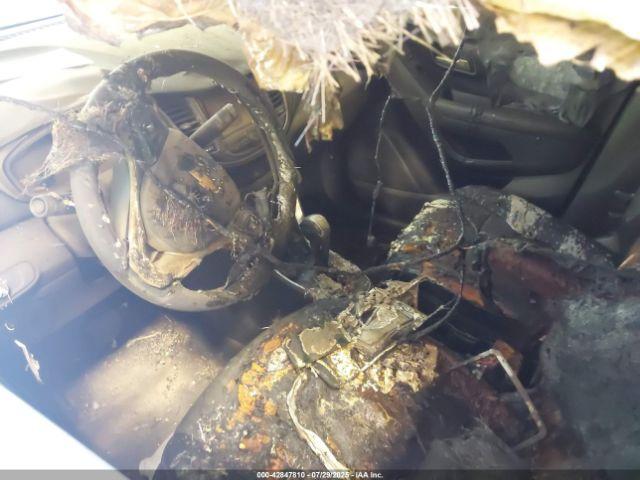 Chevrolet Trax Lt Image 2