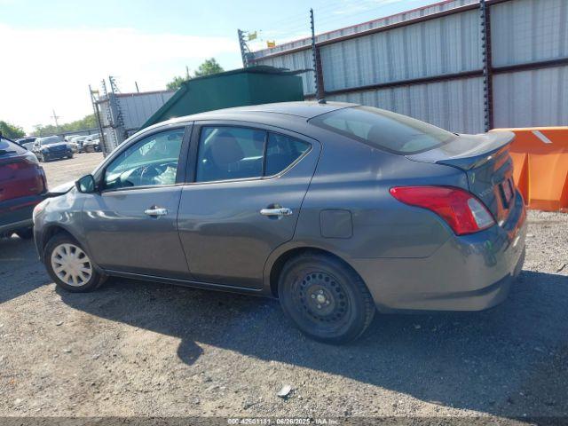 Nissan Versa 1.6 Sv Image 10