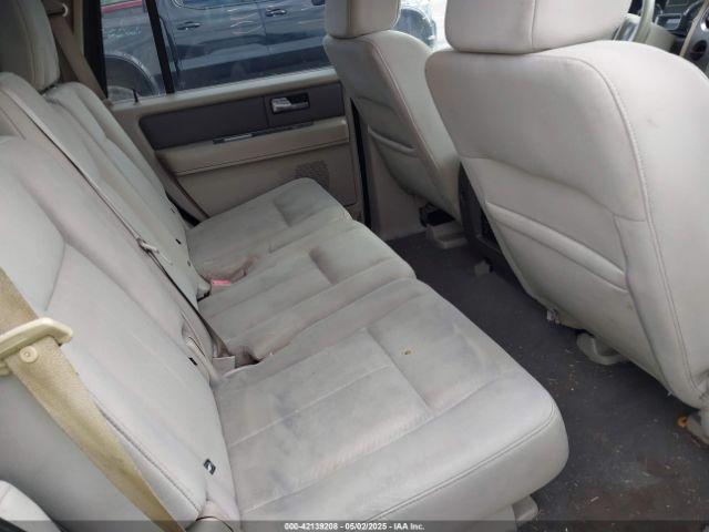 Ford Expedition Xlt Image 9