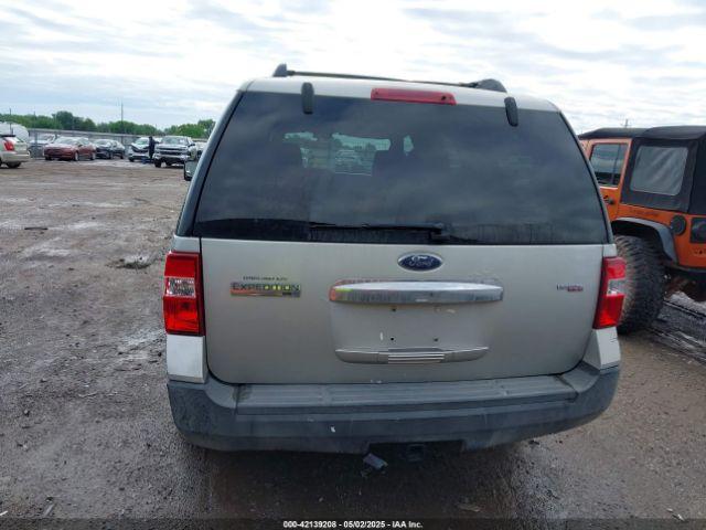 Ford Expedition Xlt Image 3