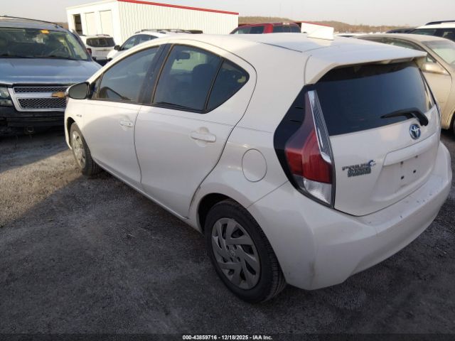 Toyota Prius c One Image 5