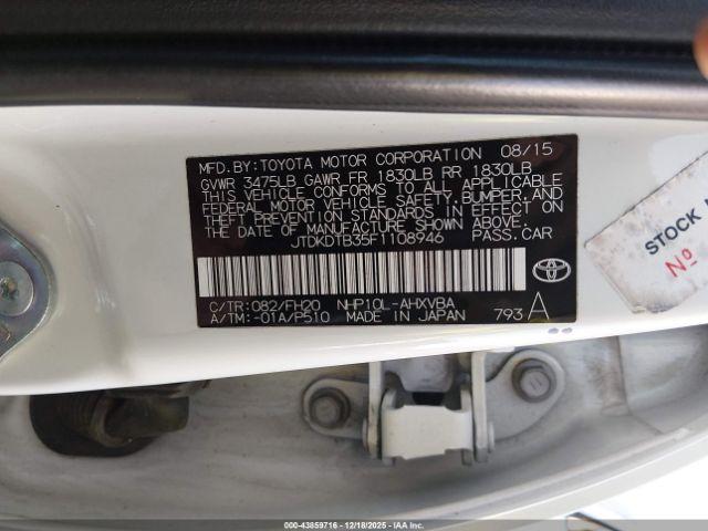 Toyota Prius c One Image 6