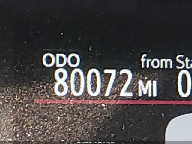 Toyota Prius c One Image 14