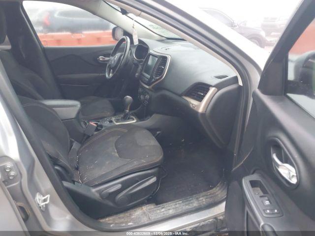 Jeep Cherokee Latitude Image 4