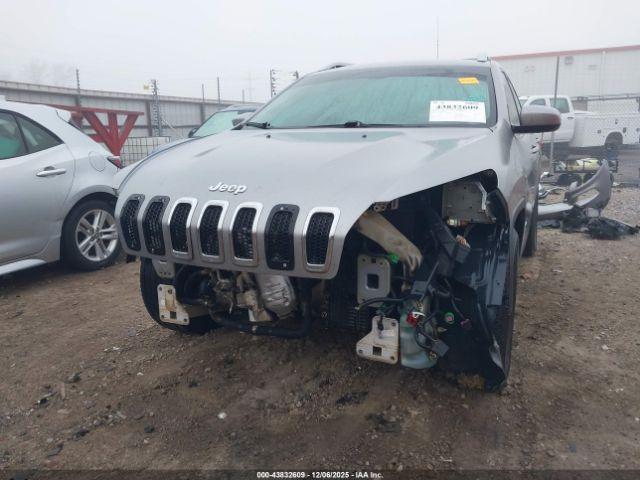Jeep Cherokee Latitude Image 8