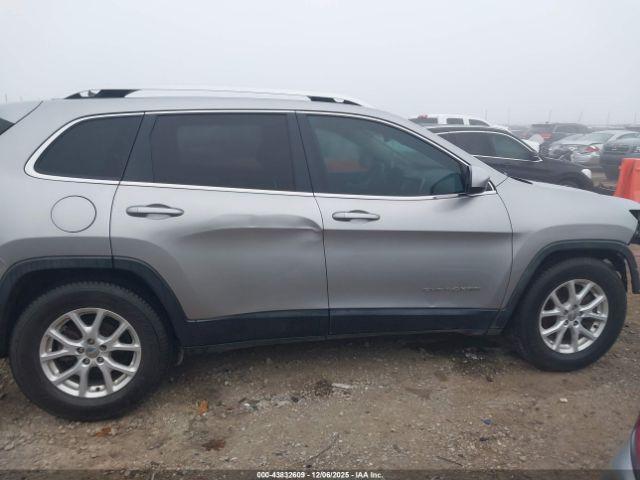 Jeep Cherokee Latitude Image 12