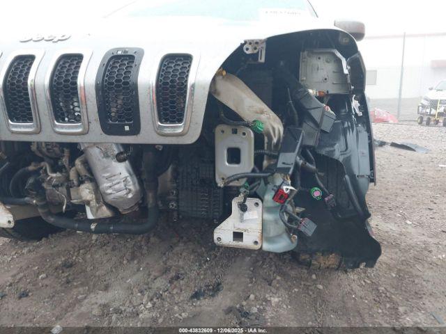 Jeep Cherokee Latitude Image 17