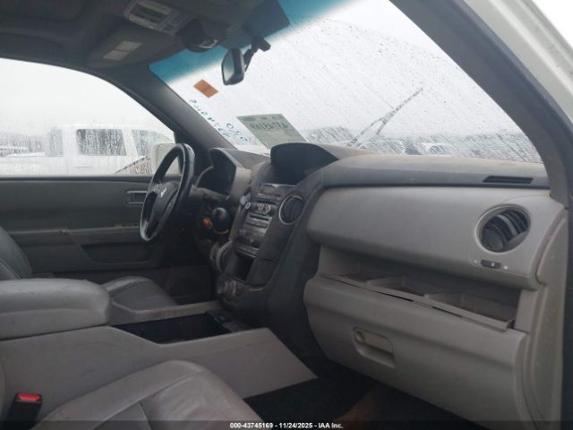 Honda Pilot Touring Image 5