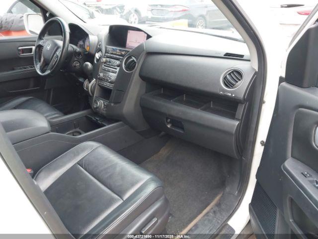 Honda Pilot Touring Image 4