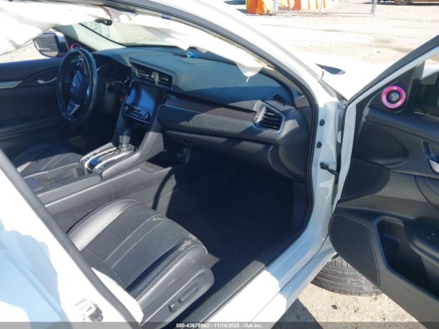 Honda Civic Touring Image 15