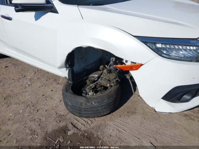 Honda Civic Touring Image 14