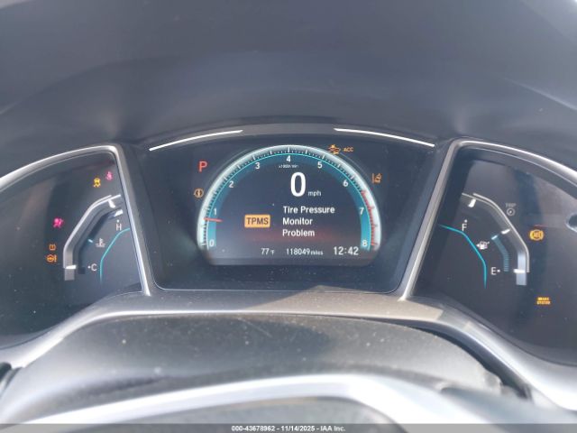 Honda Civic Touring Image 3