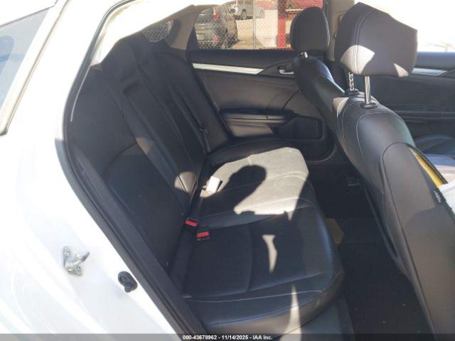 Honda Civic Touring Image 13