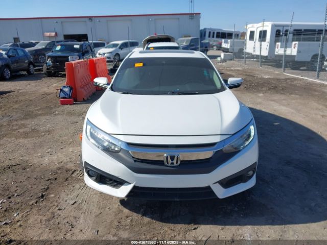 Honda Civic Touring Image 7