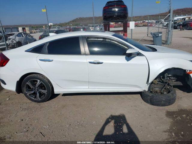 Honda Civic Touring Image 10