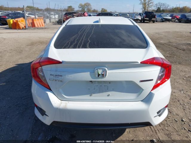 Honda Civic Touring Image 2