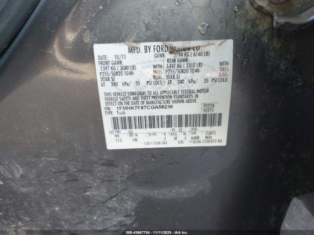 Ford Explorer Limited Image 2