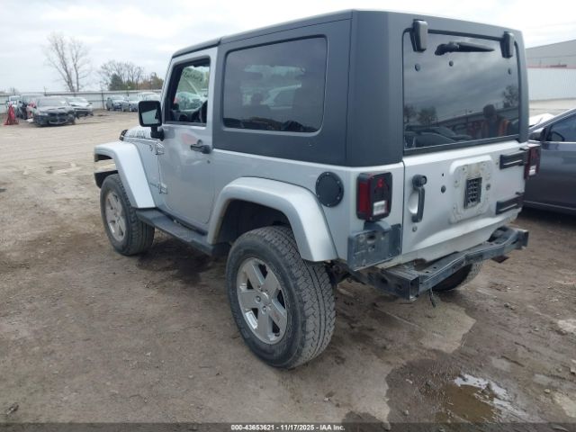 Jeep Wrangler Sahara Image 12