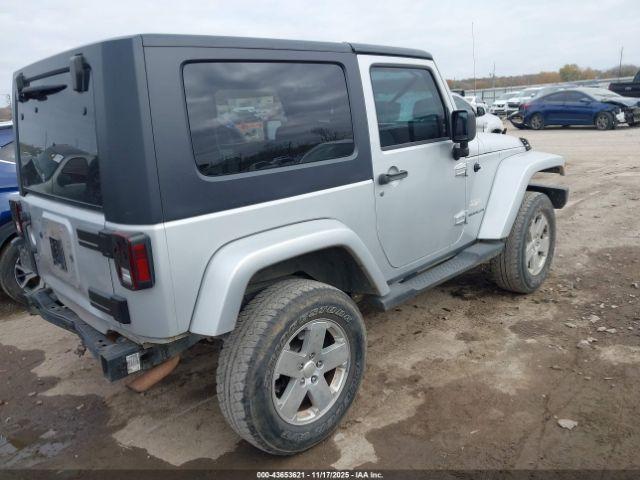 Jeep Wrangler Sahara Image 14