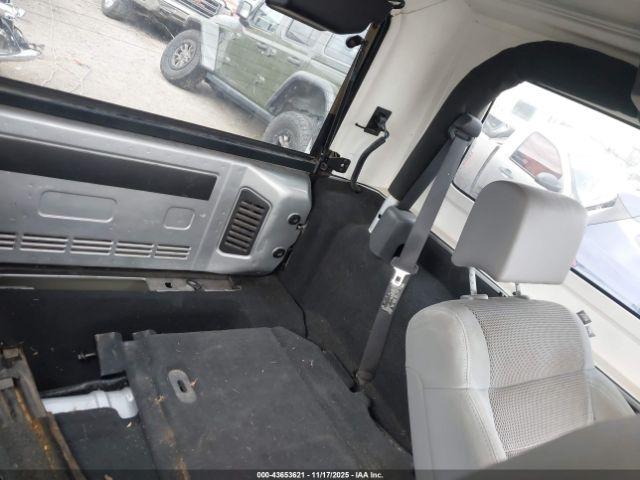 Jeep Wrangler Sahara Image 2