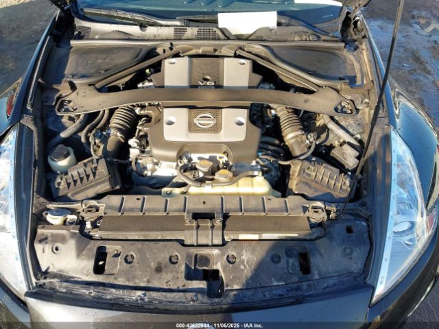 Nissan 370Z Image 12