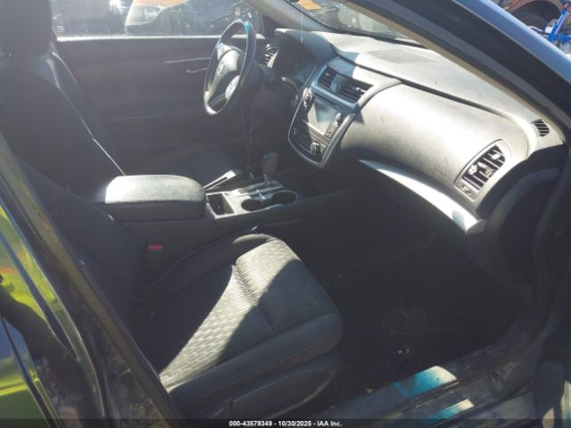 Nissan Altima 2.5 Sv Image 6