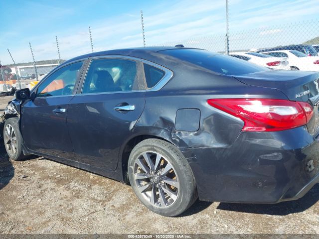 Nissan Altima 2.5 Sv Image 3