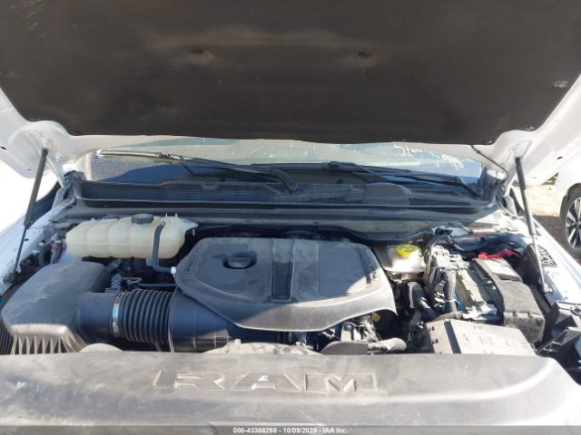 Ram 1500 Laramie  4x4 5'7 Box Image 16