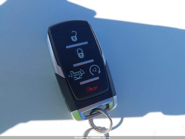 Ram 1500 Laramie  4x4 5'7 Box Image 10