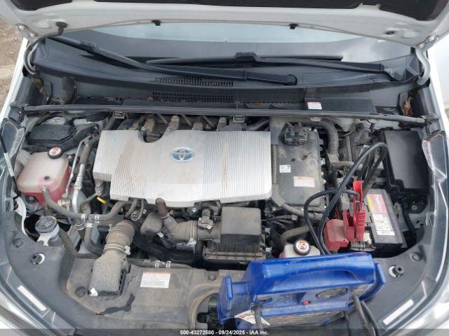 Toyota Prius Le Image 3