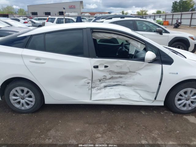 Toyota Prius Le Image 13