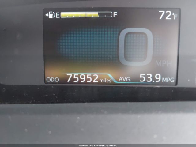 Toyota Prius Le Image 16