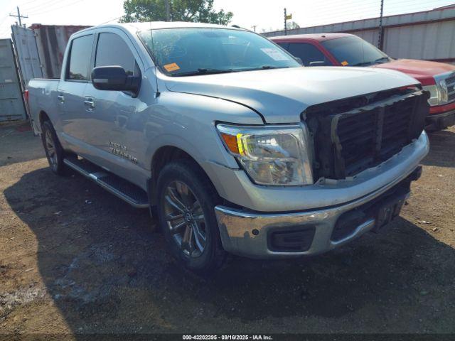  Salvage Nissan Titan