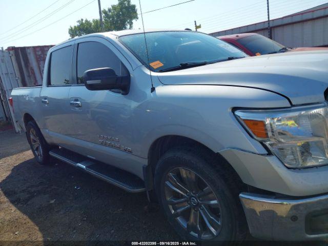 Nissan Titan Sv Image 16