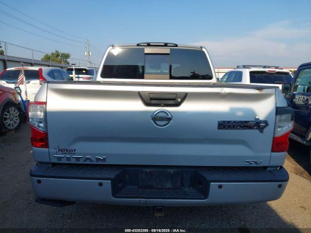 Nissan Titan Sv Image 10