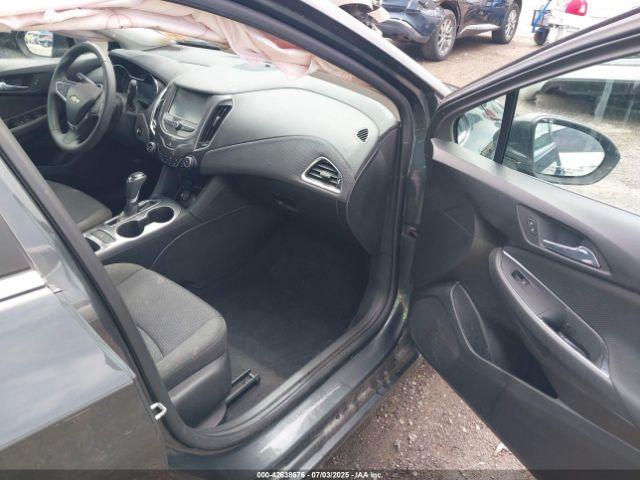 Chevrolet Cruze Lt Auto Image 3