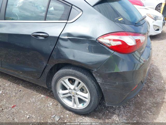 Chevrolet Cruze Lt Auto Image 4