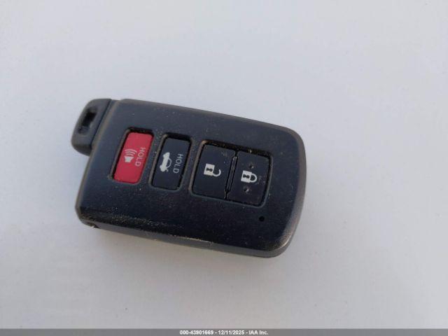 Toyota Avalon Xle Image 13