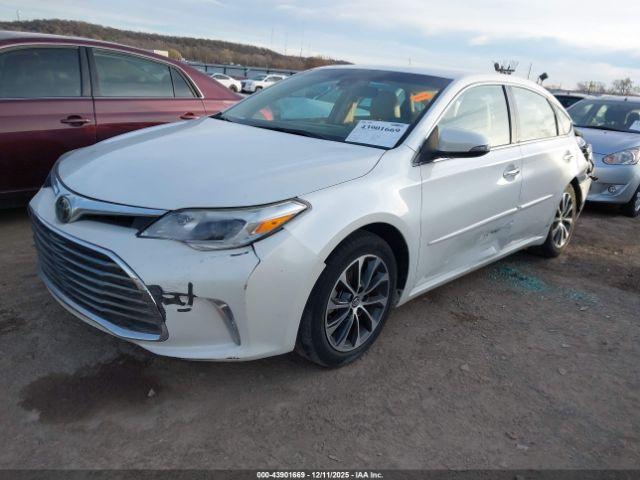 Toyota Avalon Xle Image 14