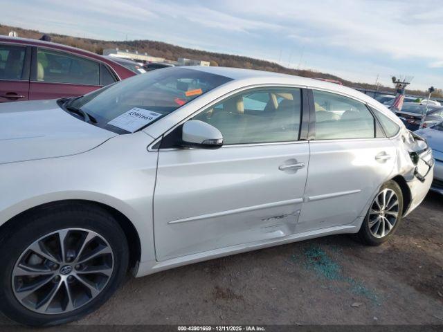 Toyota Avalon Xle Image 17