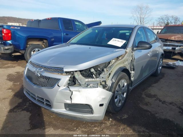 Chevrolet Cruze Ls Auto Image 3