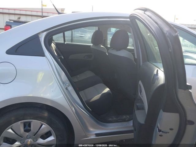 Chevrolet Cruze Ls Auto Image 11