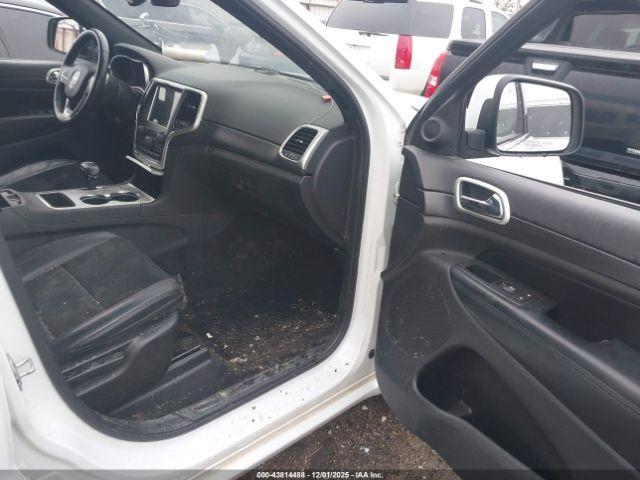 Jeep Grand Cherokee Altitude Image 4