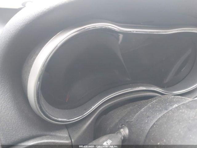 Jeep Grand Cherokee Altitude Image 10