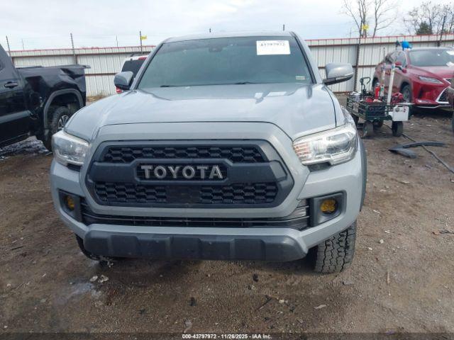 Toyota Tacoma Trd Off Road Image 10