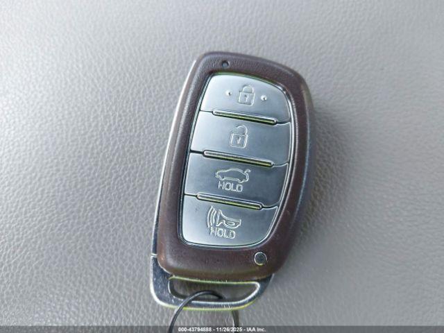 Hyundai ELANTRA Value Edition Image 12