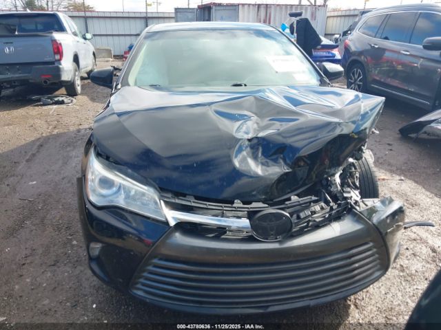 Toyota Camry Le Image 12