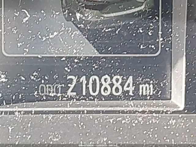 Toyota Camry Le Image 16