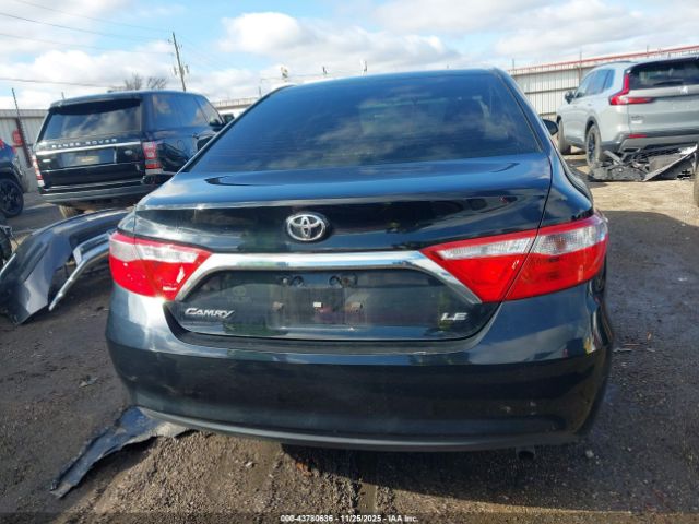Toyota Camry Le Image 18