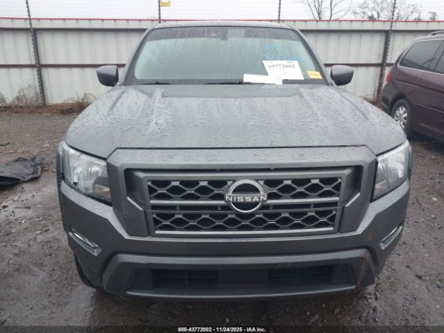 Nissan Frontier Sv 4x4 Image 12